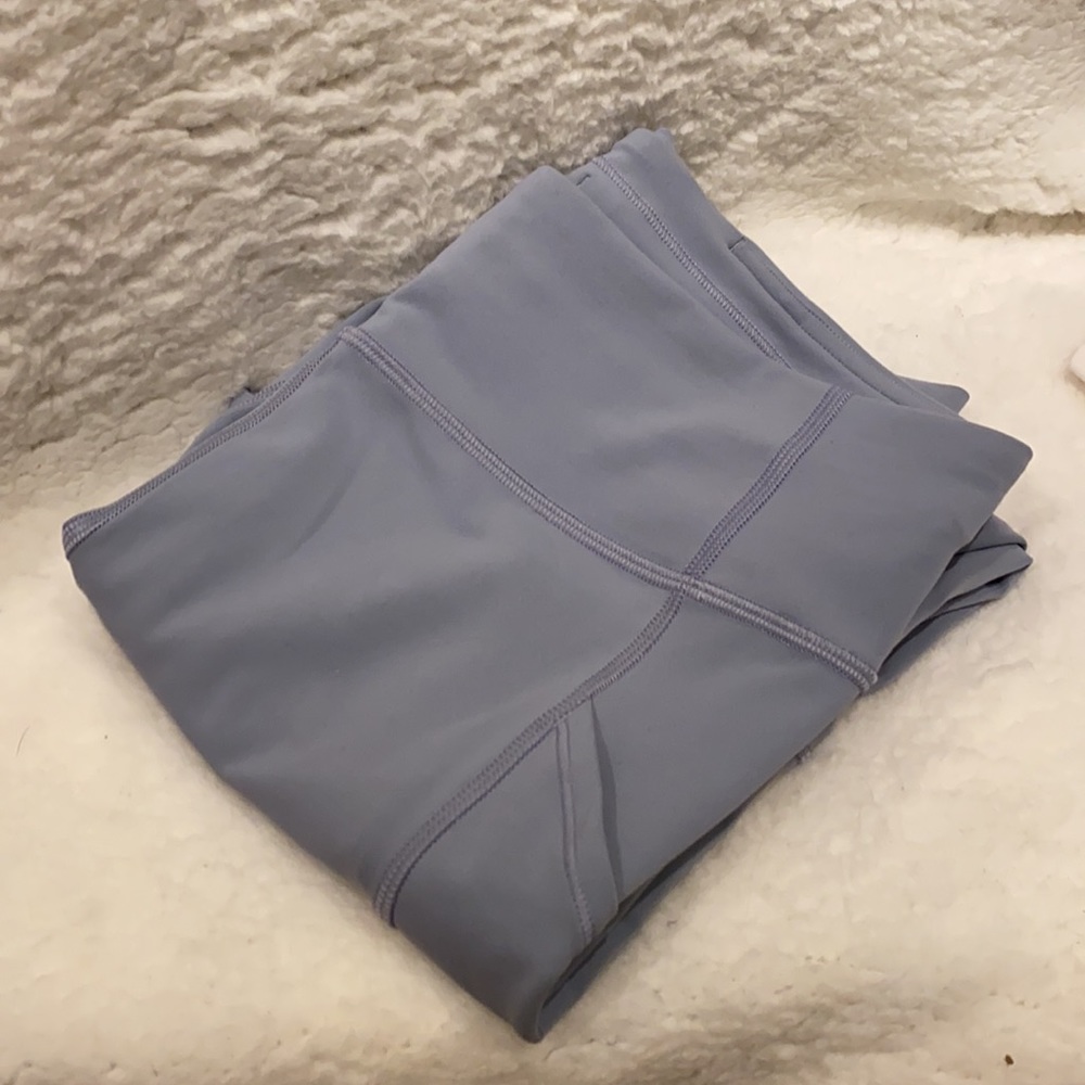 Lululemon invigorate tights - Picture 2 of 3